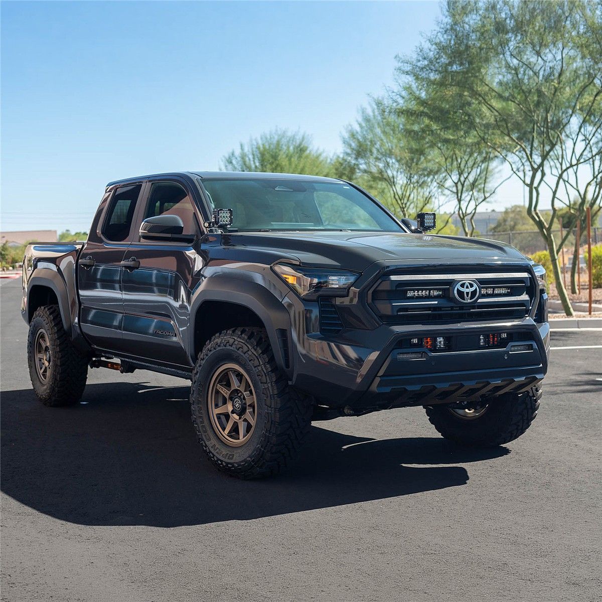 RIGID Toyota Tacoma (24+) SR-Series 10 Inch Spot/Flood Combo Grille Kit